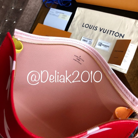 SOLD! Louis Vuitton Toiletry Giant Monogram Rouge - Picture 7 of 8
